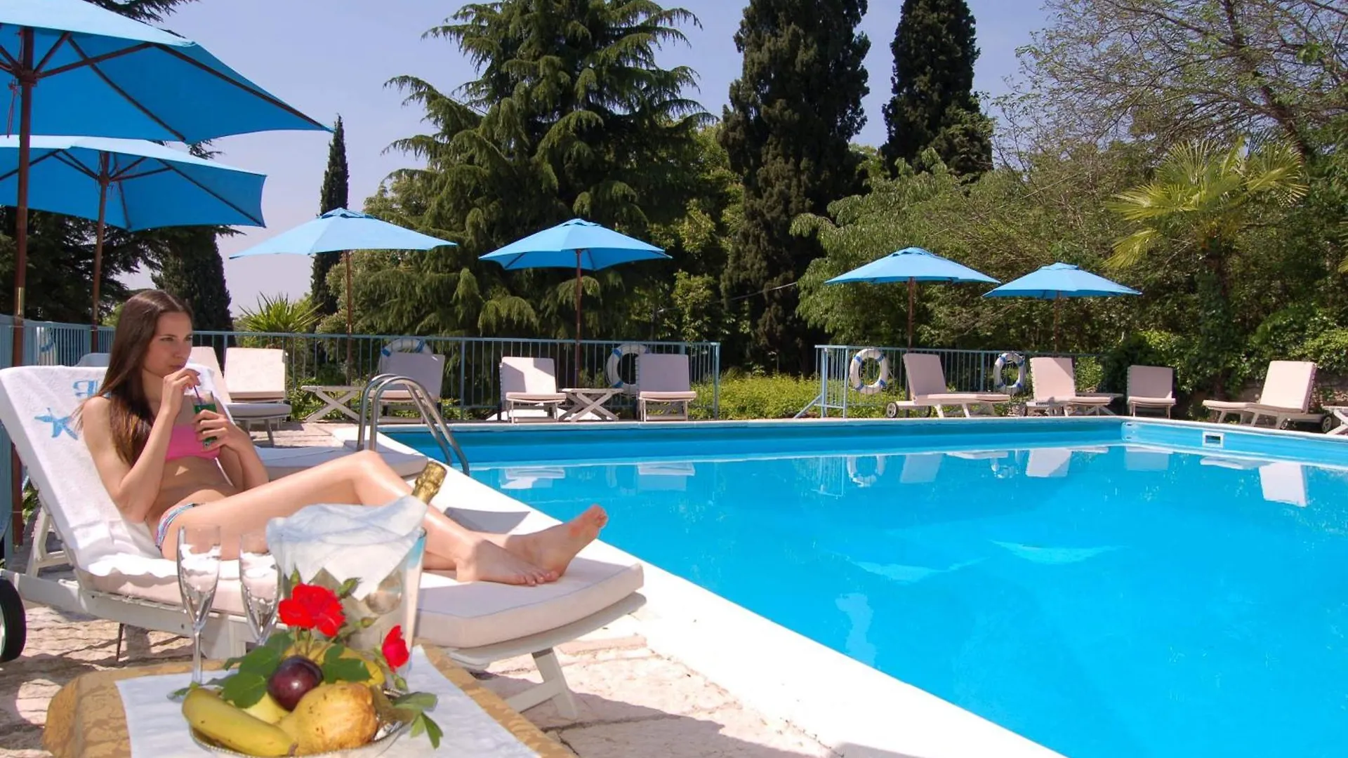 Hotel Broglia contacts